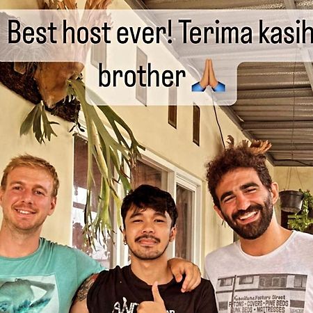 Griya Backpacker Pak Yon Malang Exterior foto