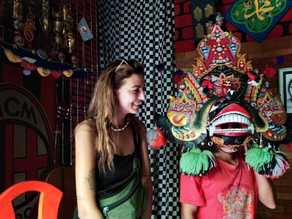 Griya Backpacker Pak Yon Malang Exterior foto