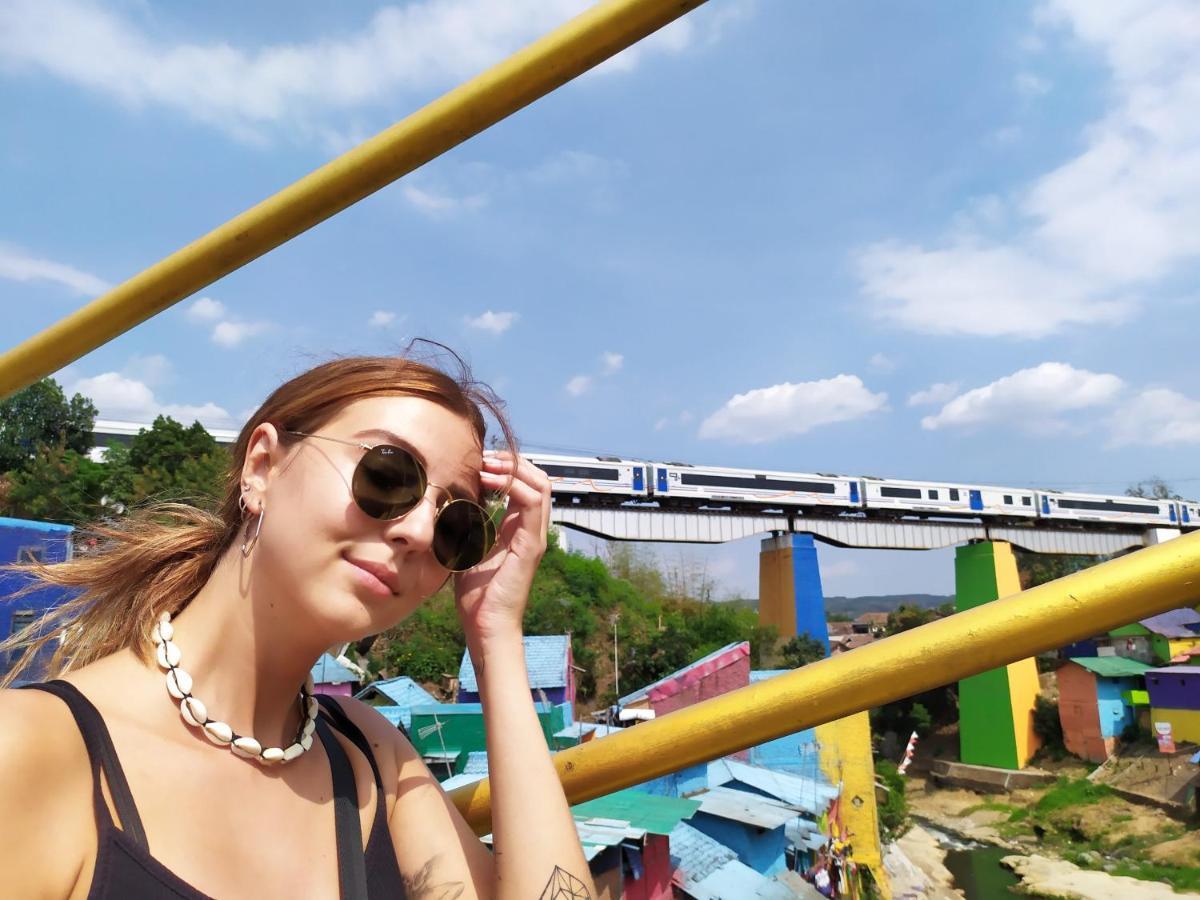 Griya Backpacker Pak Yon Malang Exterior foto