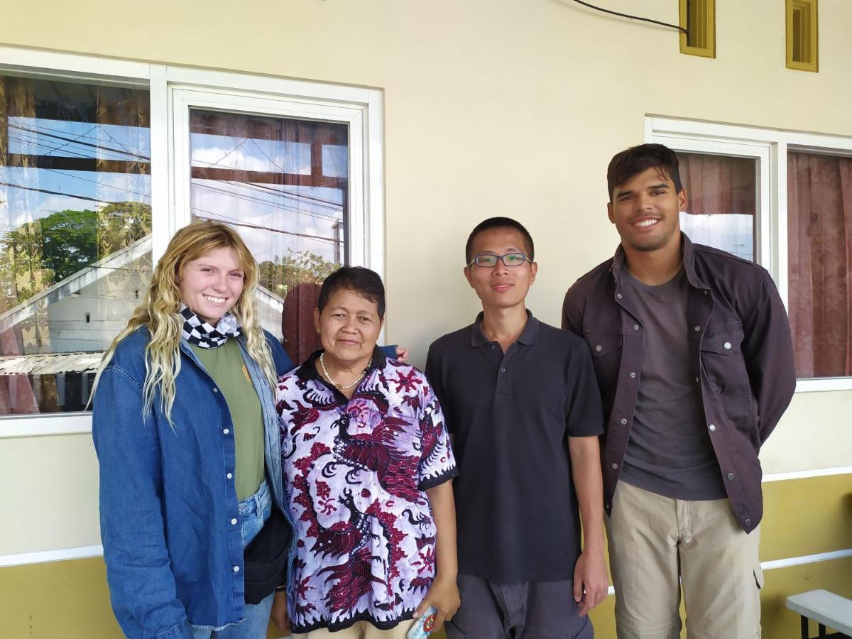 Griya Backpacker Pak Yon Malang Exterior foto