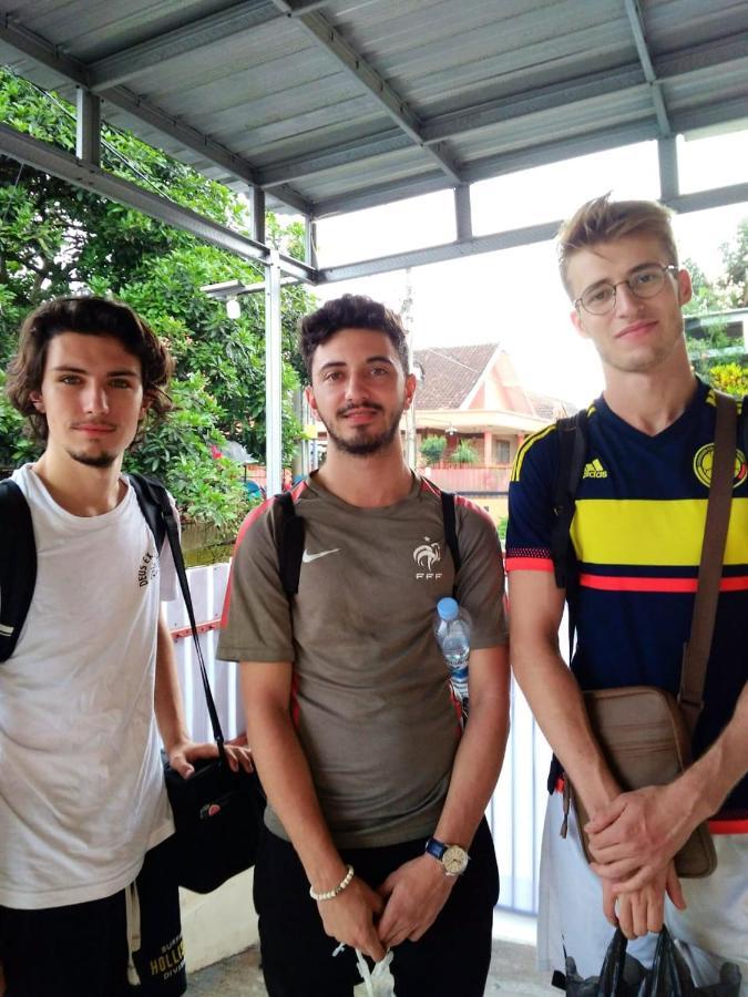 Griya Backpacker Pak Yon Malang Exterior foto