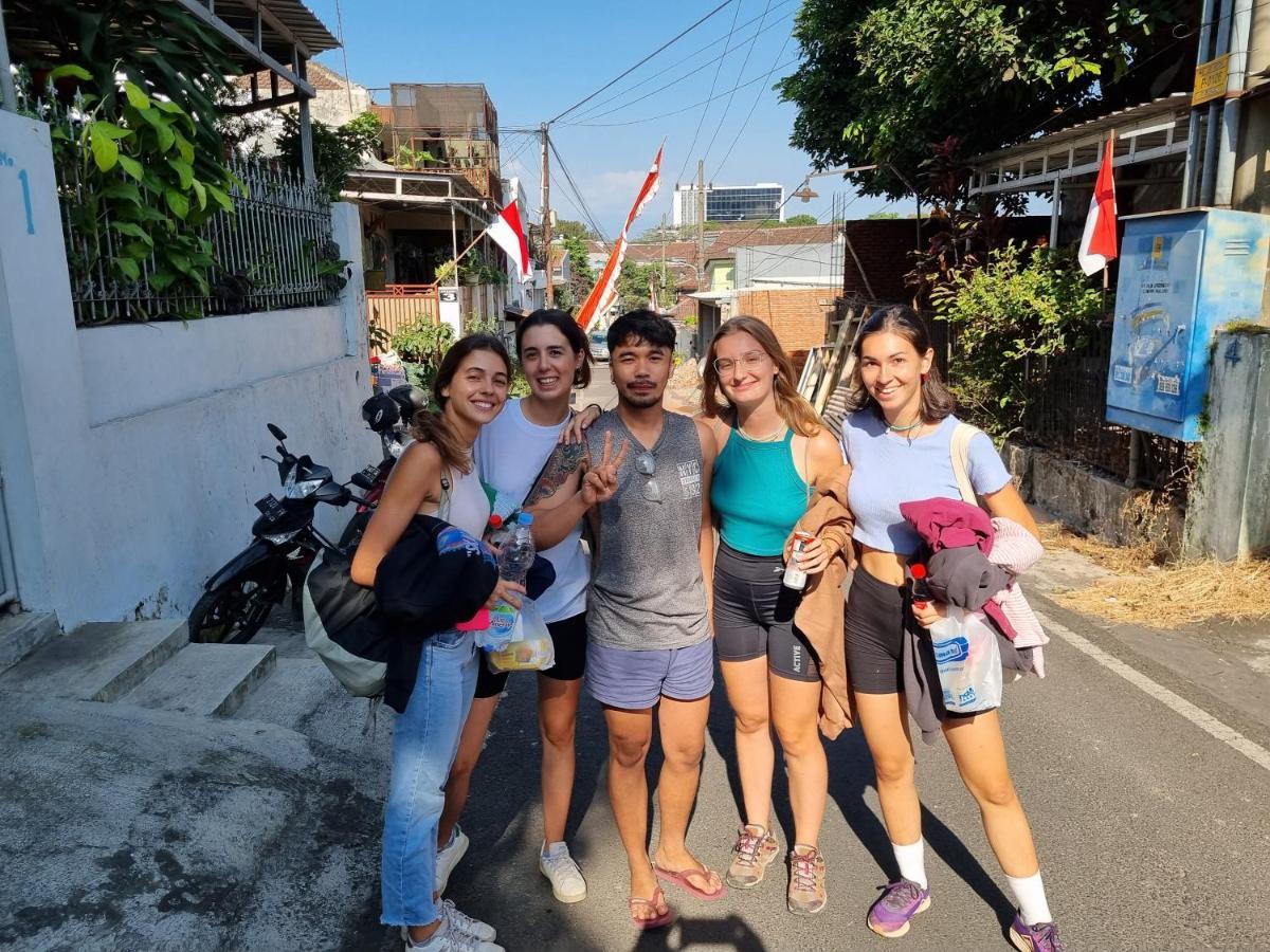 Griya Backpacker Pak Yon Malang Exterior foto